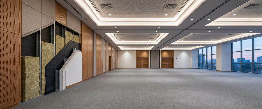 Importancia de insonorizar salones de eventos para evitar multas